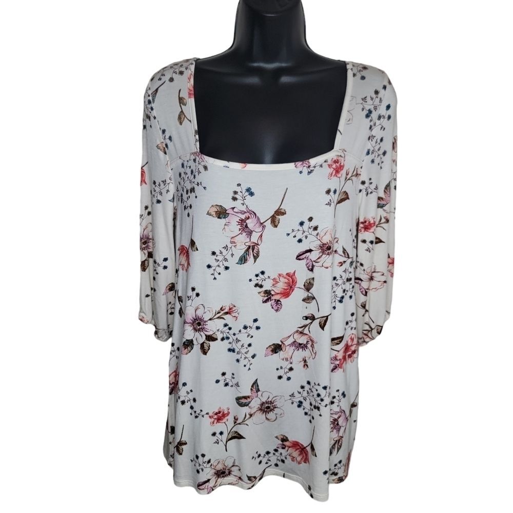 DayTrip Nwt floral knit shirt top size Small